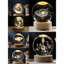 ✨ Luminária Cristal de Mesa Sistema Solar Saturno LED Base Madeira Enfeite Decorativo